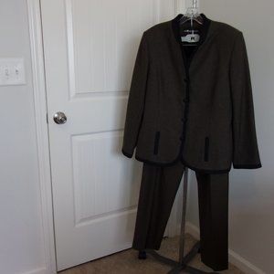 Sag Harbor Multicolor 2 Piece Pant Suit